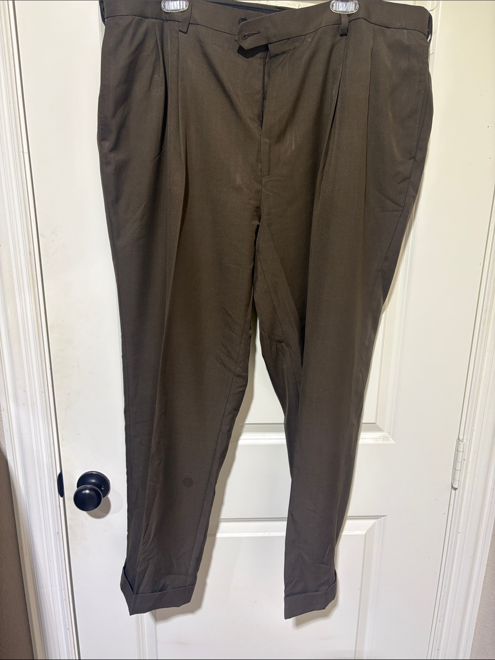 Brown Pleated Trousers with cuff at bottom